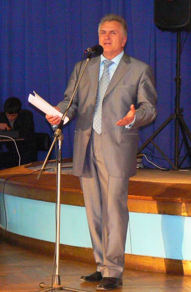 Іван Левченко до конкурсу написав вірша